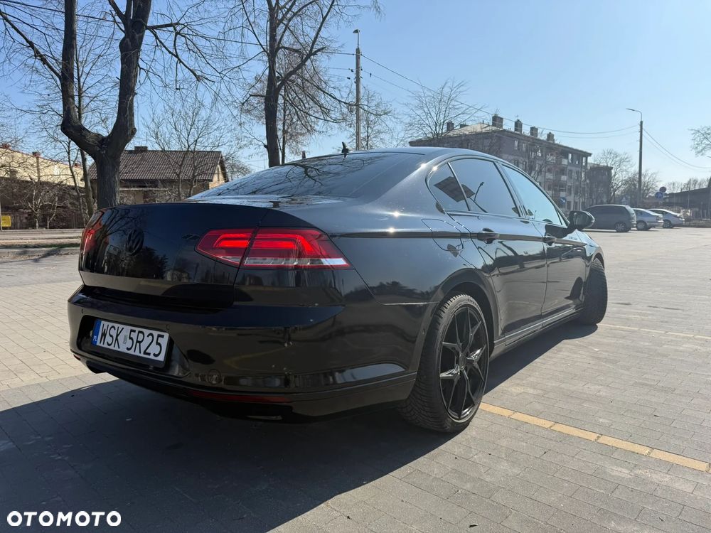 Volkswagen Passat 1.6 TDI SCR DSG Comfortline - 4