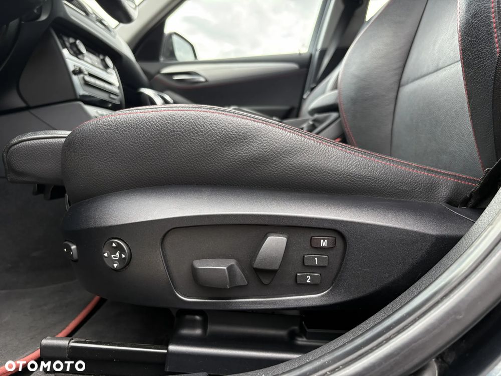 BMW X1 xDrive28i Sport Line - 17
