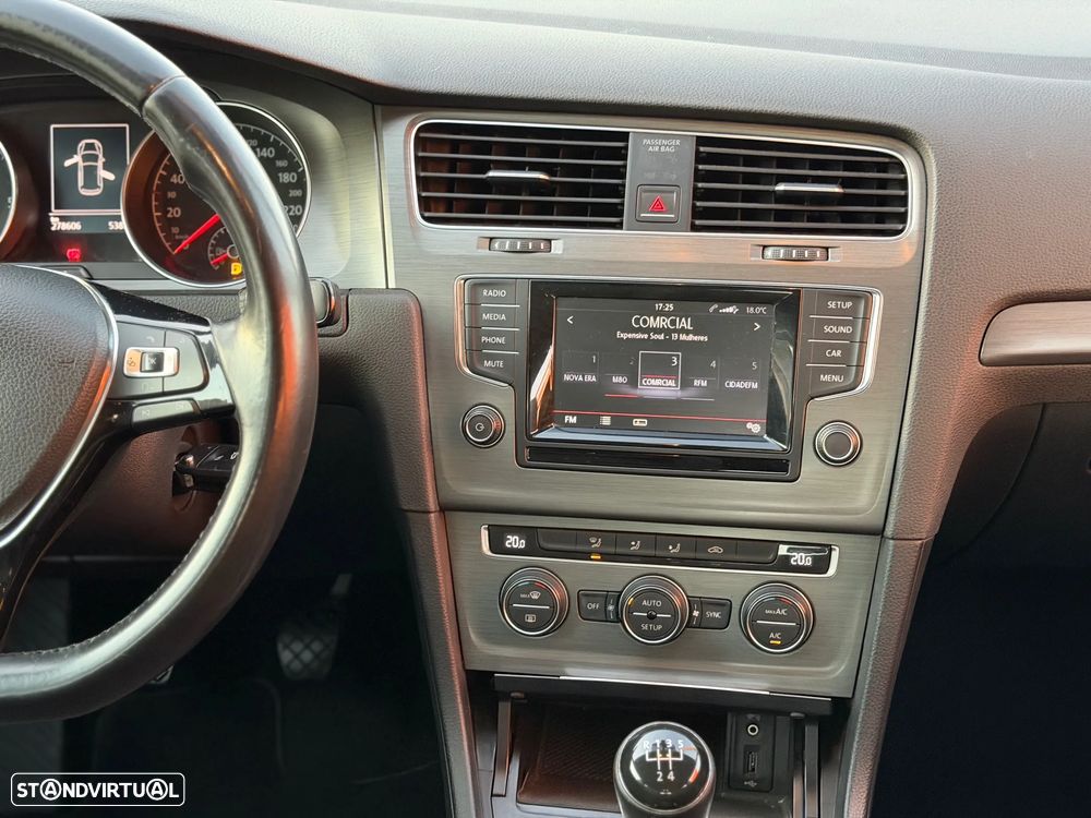 VW Golf 1.6 TDi Confortline - 7