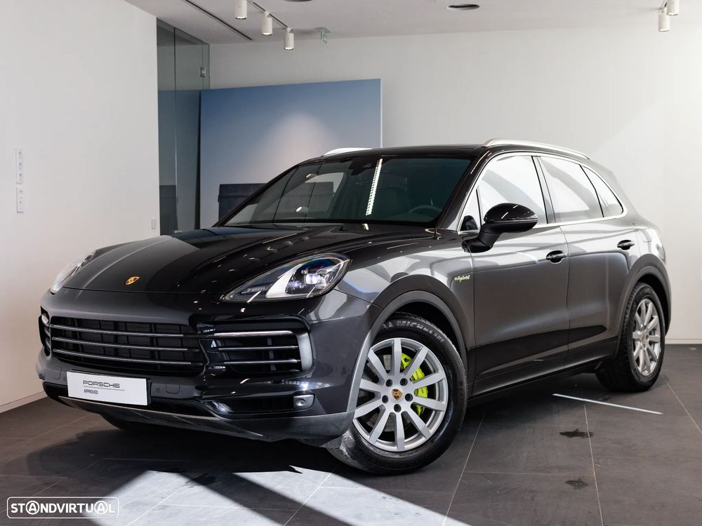 Porsche Cayenne E-Hybrid - 1
