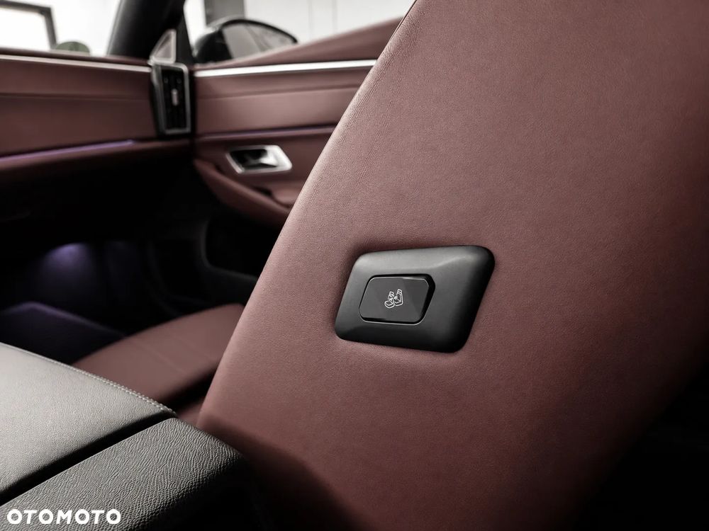 DS Automobiles DS 9 - 10