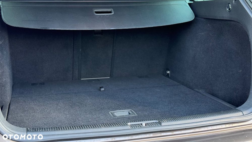 Volkswagen Golf 1.6 TDI DPF MATCH - 29