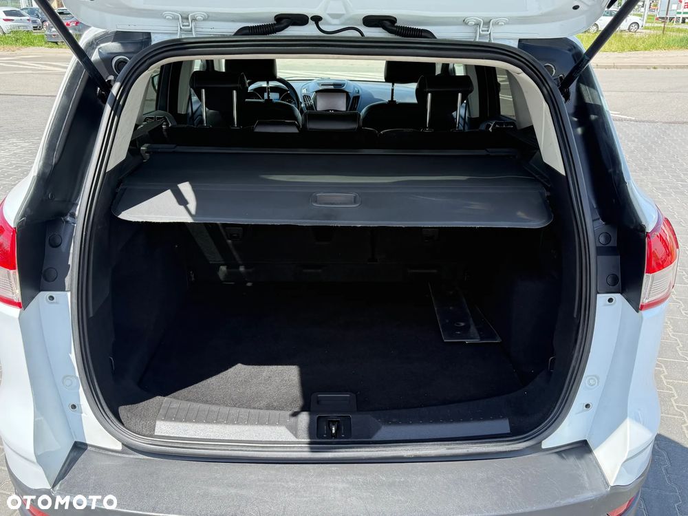 Ford Kuga - 9