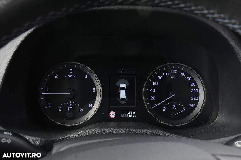 Hyundai Tucson 2.0 CRDI 4WD Advantage - 10