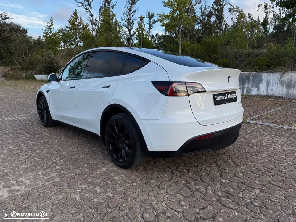Tesla Model Y Long Range Dual Motor AWD - 16