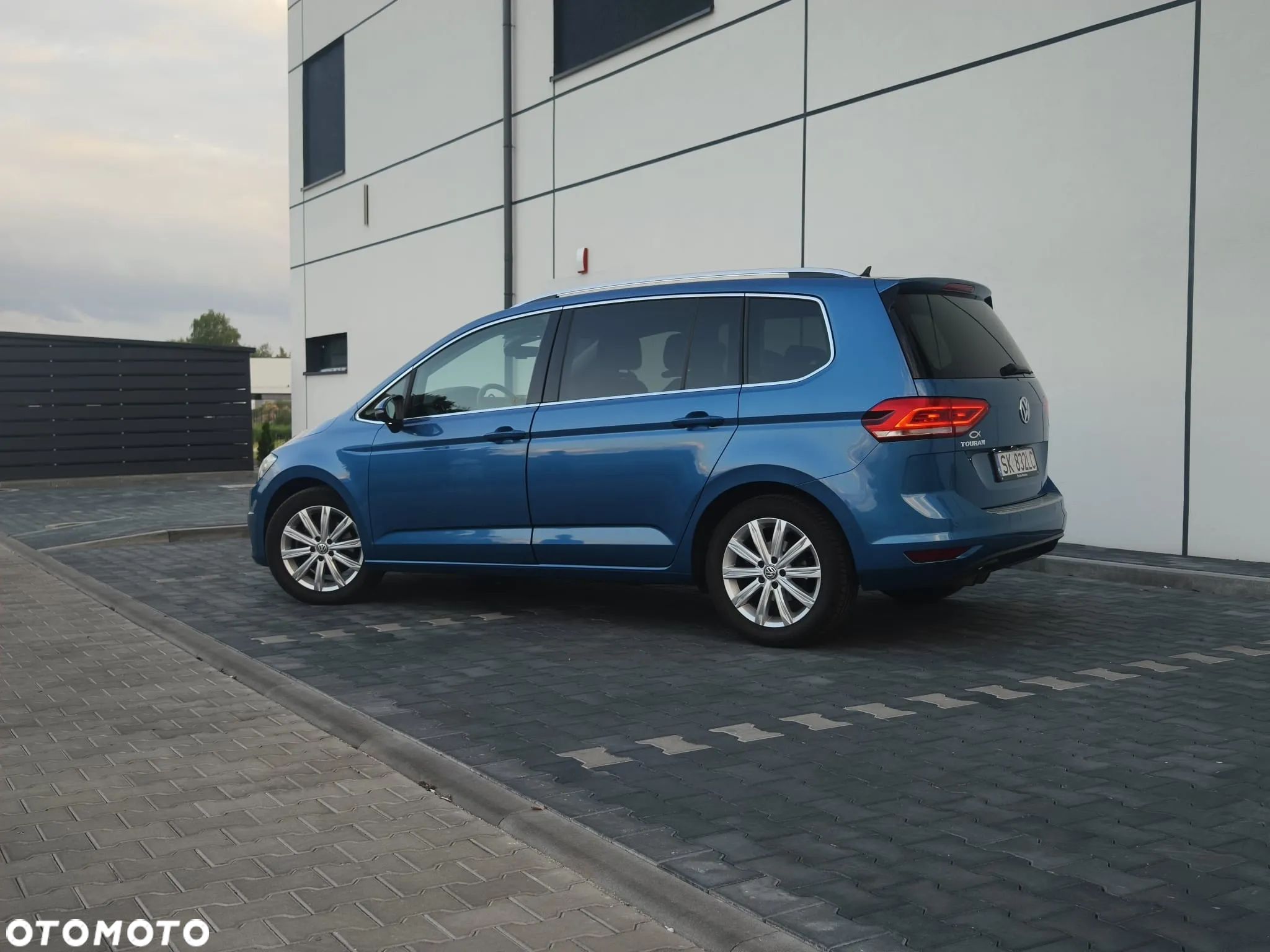 Volkswagen Touran 1.4 TSI BMT Highline DSG - 1
