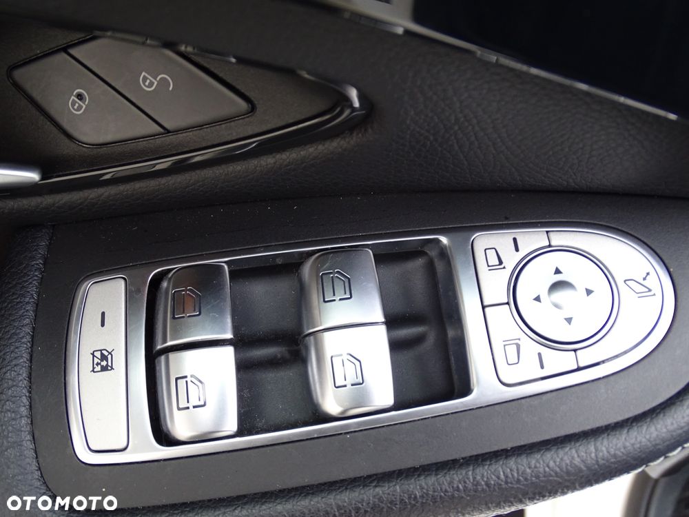 Mercedes-Benz GLC 250 4Matic 9G-TRONIC - 22