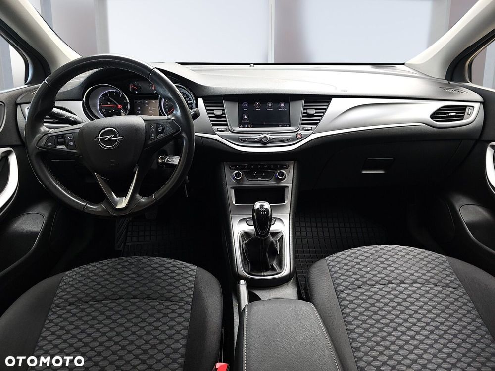 Opel Astra V 1.2 T Edition S&S - 12