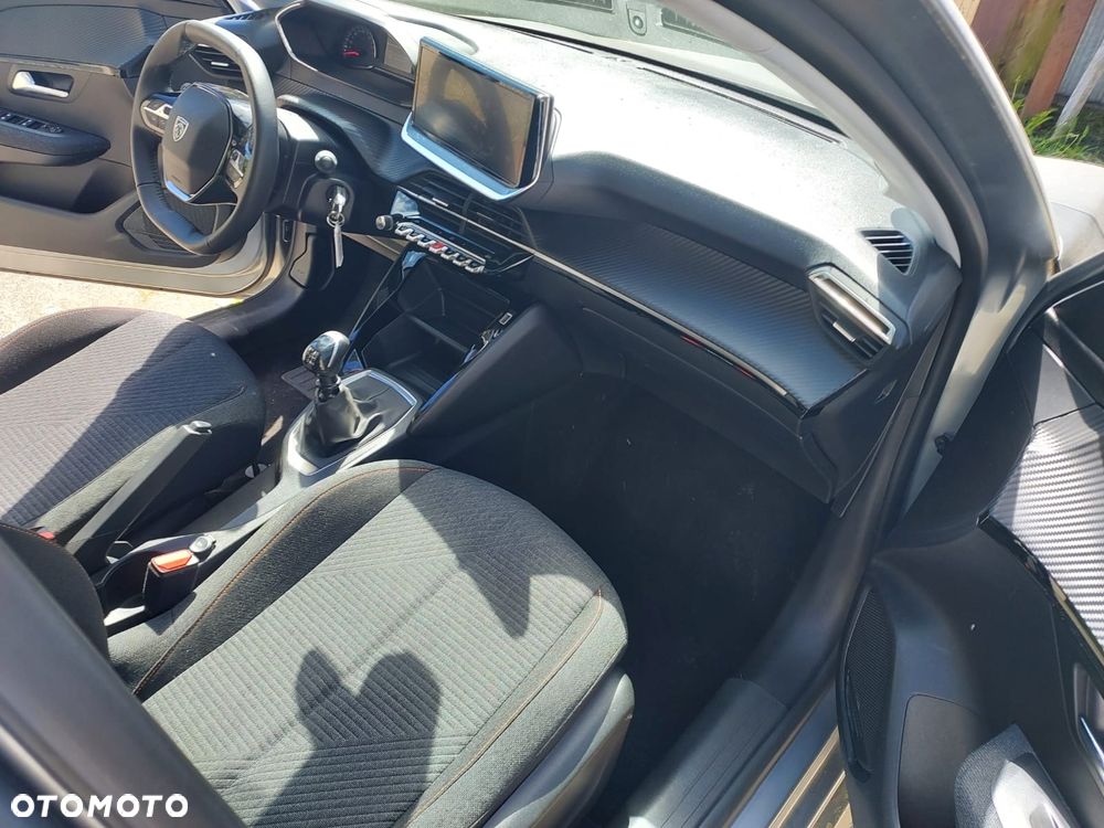 Peugeot 208 PureTech 100 Business - 13