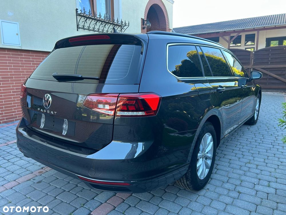 Volkswagen Passat 2.0 TDI EVO Business DSG - 2