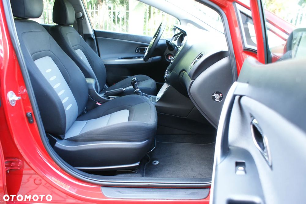 Kia Ceed - 8