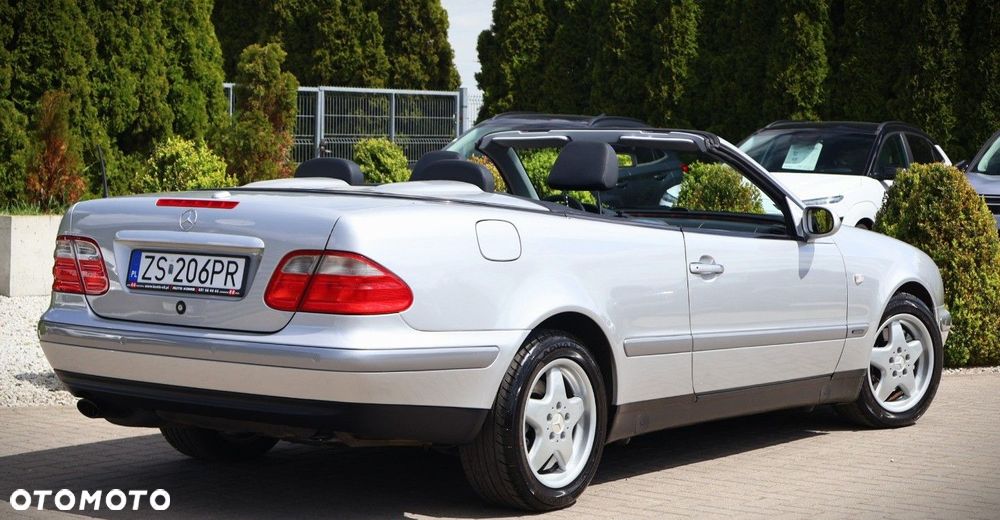 Mercedes-Benz CLK - 6