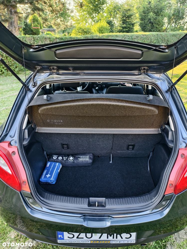 Mazda 2 - 10