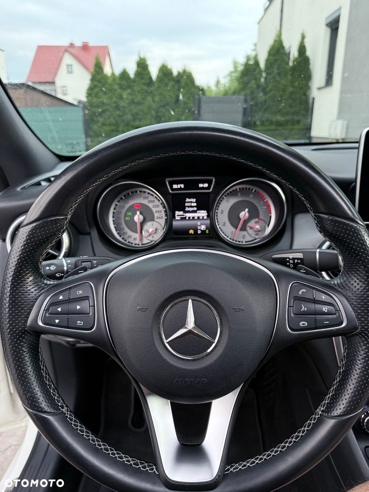 Mercedes-Benz CLA 200 7G-DCT - 14