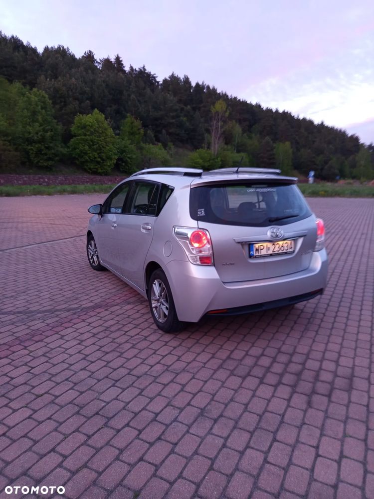 Toyota Verso 1.6 D-4D Active - 15