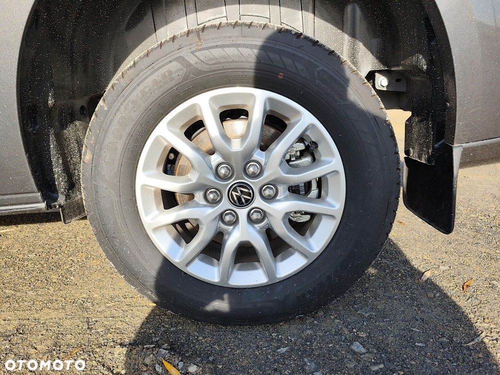 Volkswagen Caravelle - 32