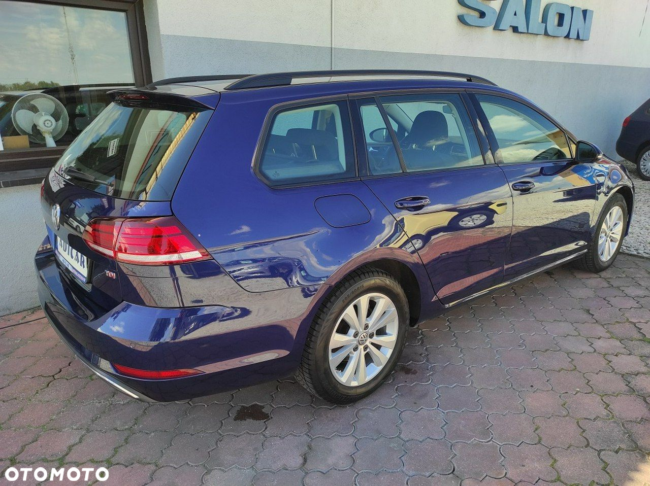 Volkswagen Golf - 6