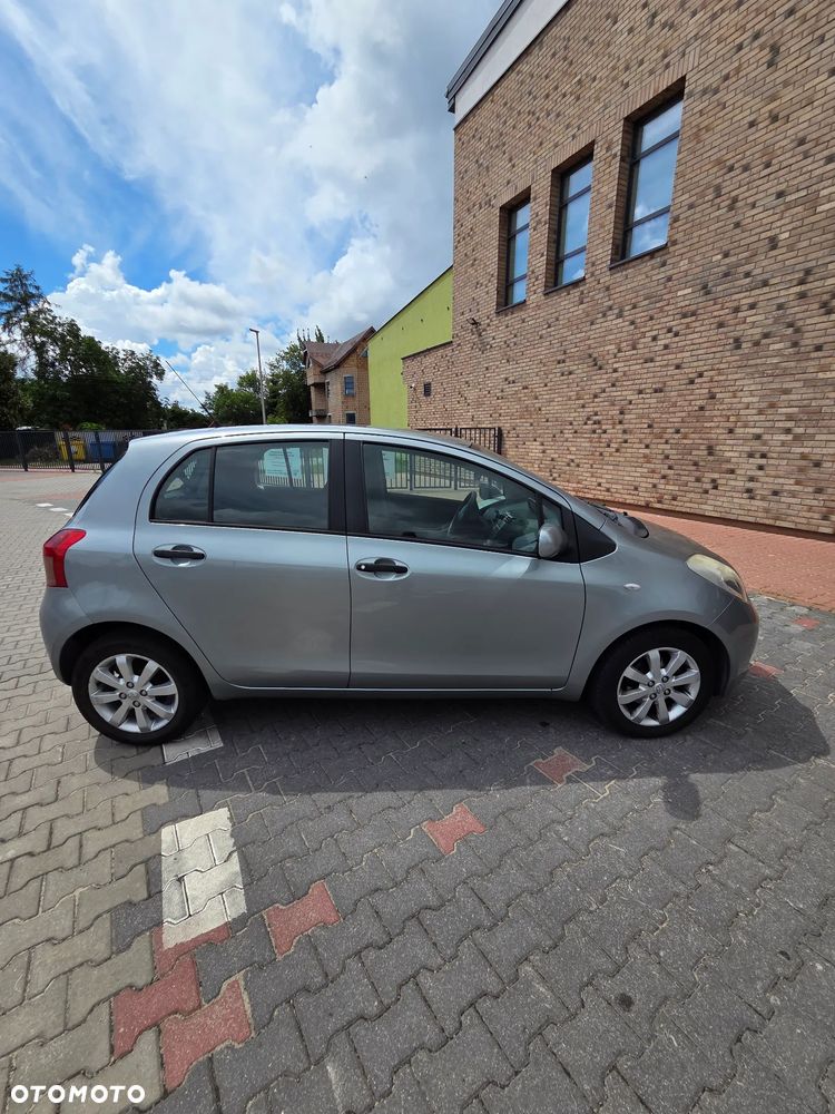 Toyota Yaris - 5