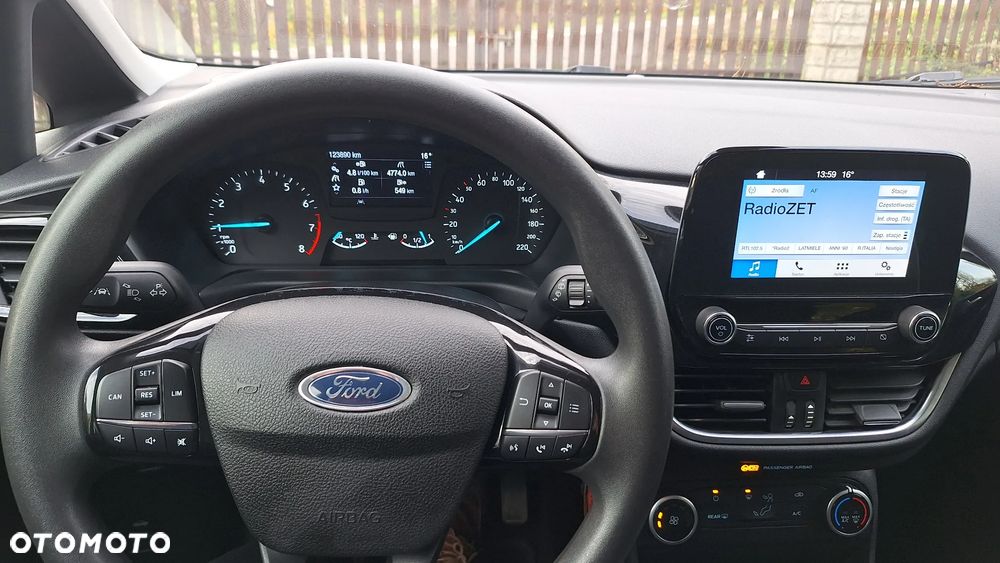 Ford Fiesta 1.1 S&S TREND - 12