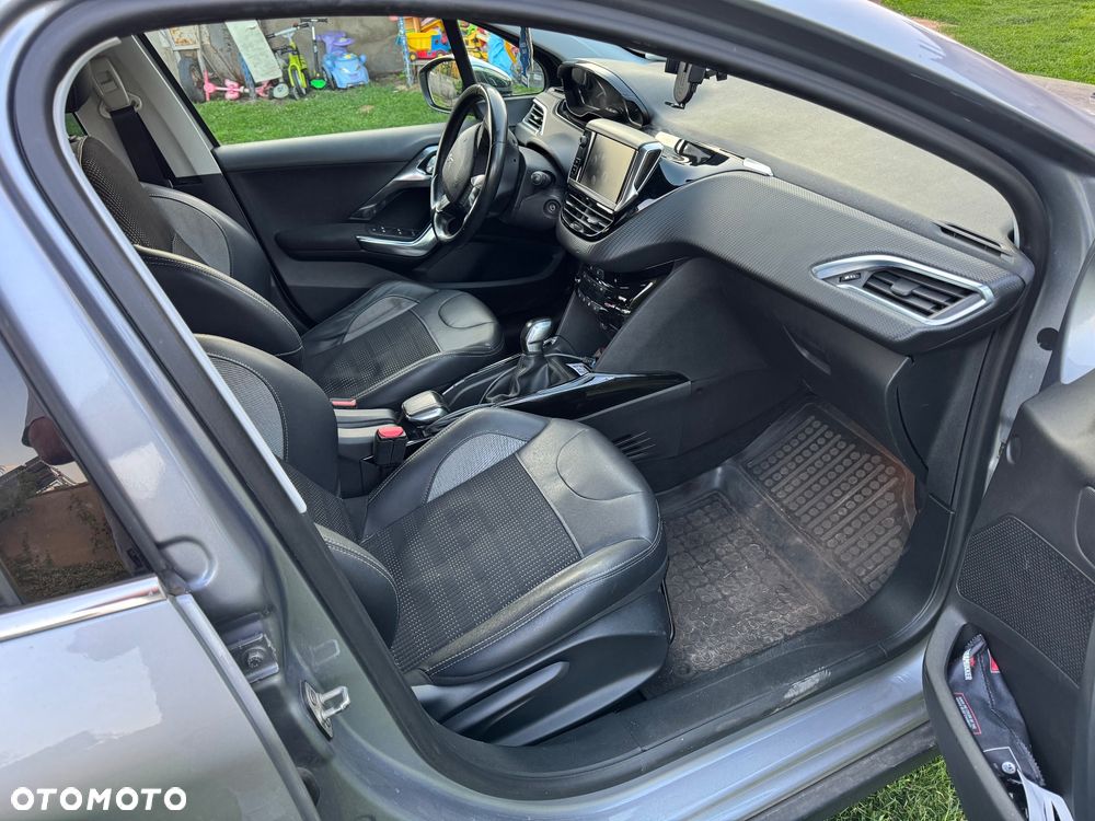 Peugeot 2008 1.6 BlueHDi Allure - 10