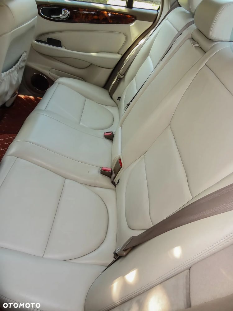 Jaguar XJ XJ8 4.2 Executive - 14