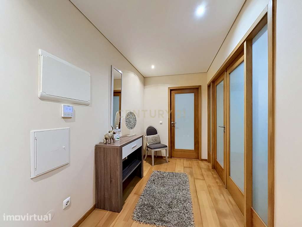 Apartamento T3 no Último Piso com Varanda, Estacionamento e Arrecadaçã - Grande imagem: 4/23