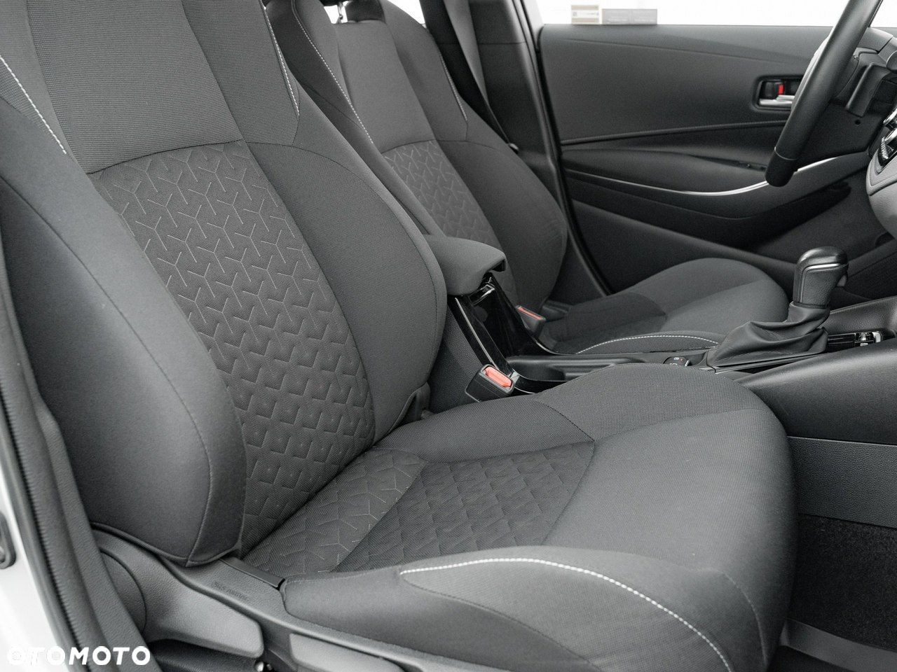 Toyota Corolla - 33