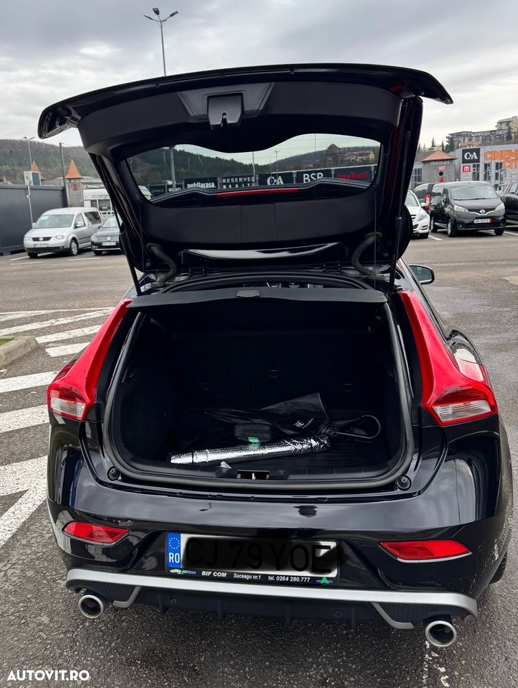 Volvo V40 D4 VEA Aut. R-Design - 2