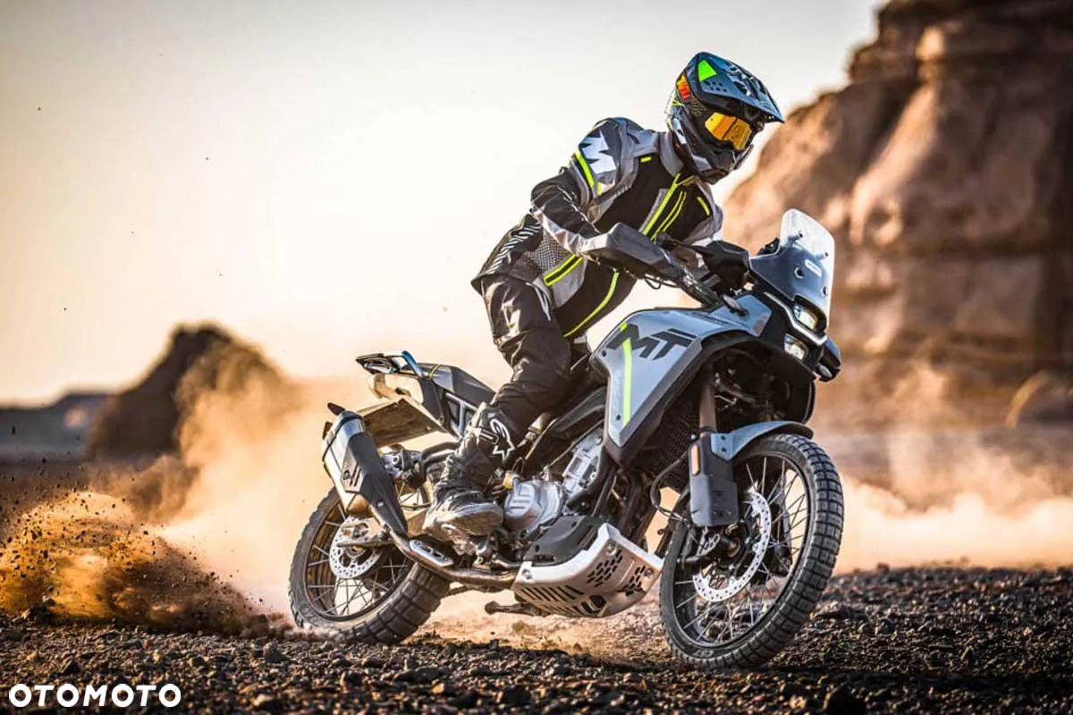 CFMoto MT - 6