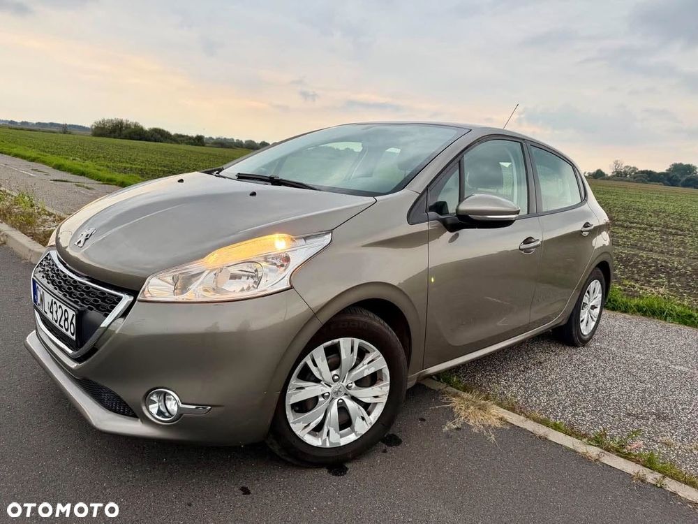 Peugeot 208 - 11