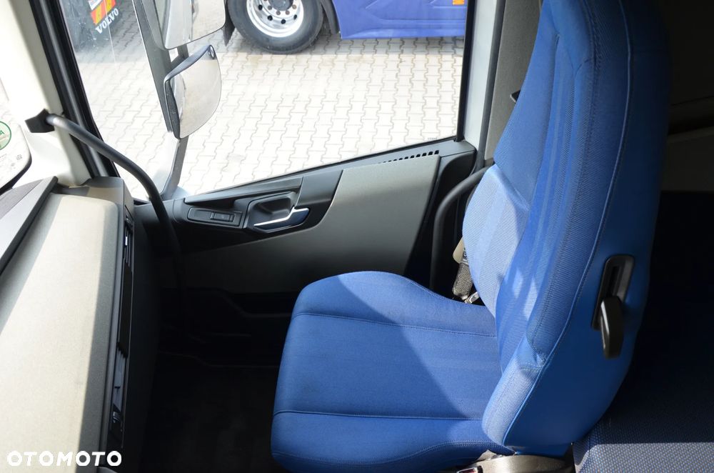 Volvo FH 5 NEW / MEGA / 2021r. / KLIMA P. / FULL LED / ACC / NAVI / KAMERA / DE / 8019 - 26