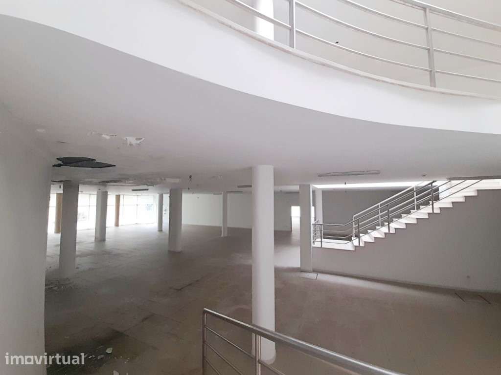 Loja 866 m2 Agrela, Santo Tirso - Grande imagem: 4/13