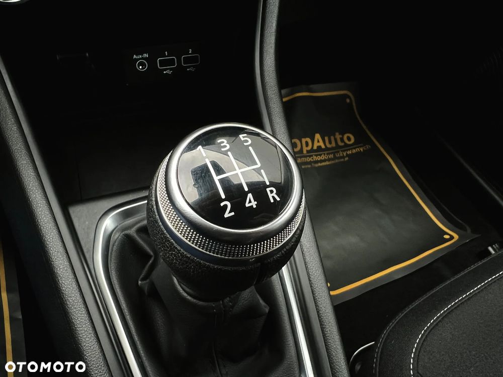 Renault Captur TCe 100 BUSINESS EDITION - 32