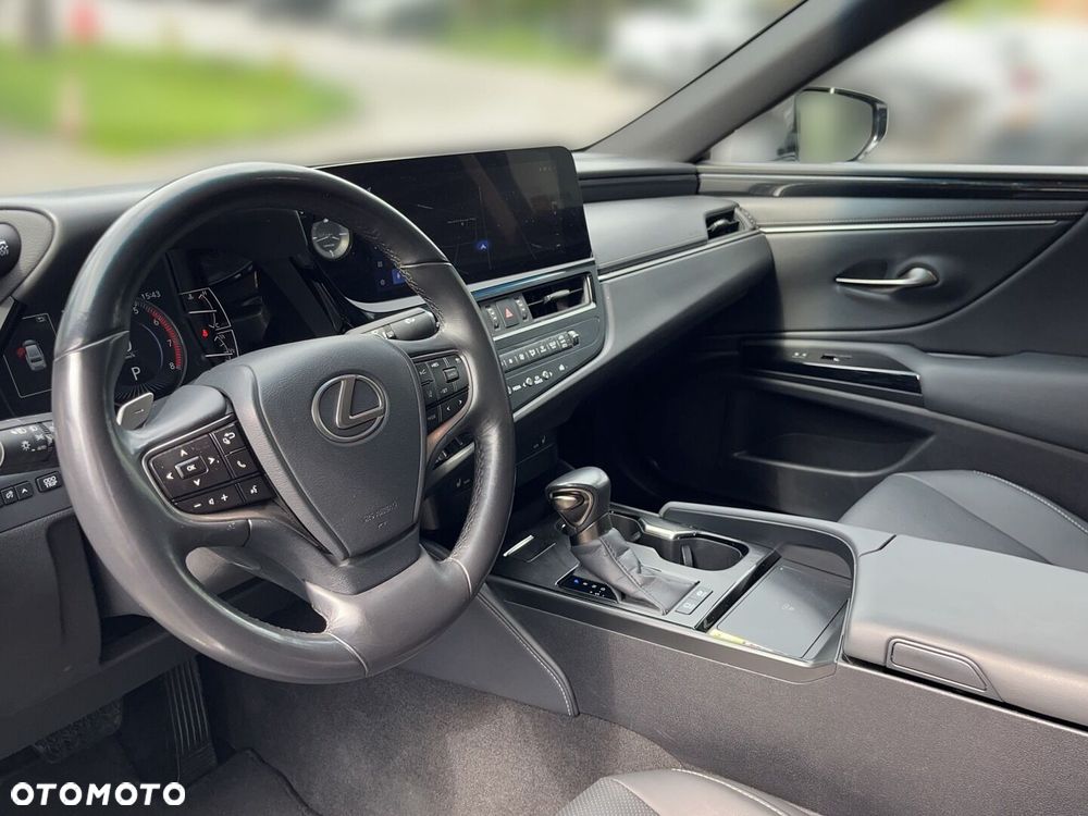 Lexus ES 300h Business Edition - 5