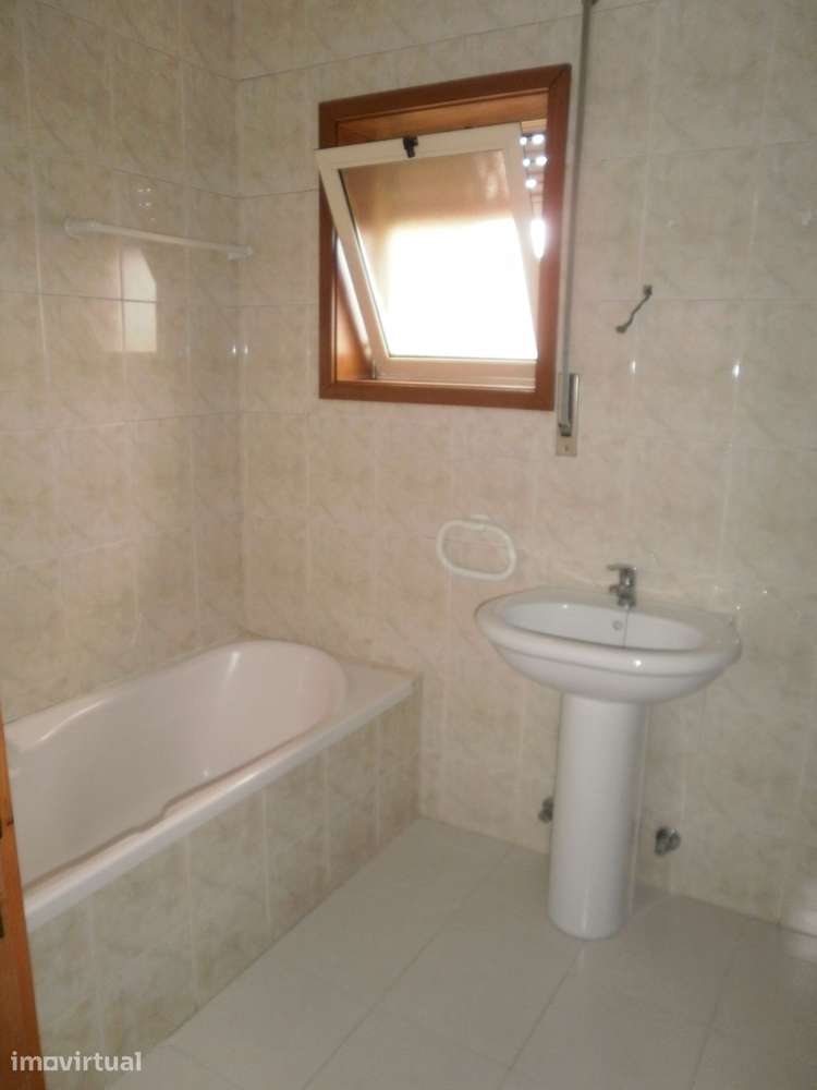 Alugo T1 Rua de Baiza - renda 675,00€ - Grande imagem: 5/10