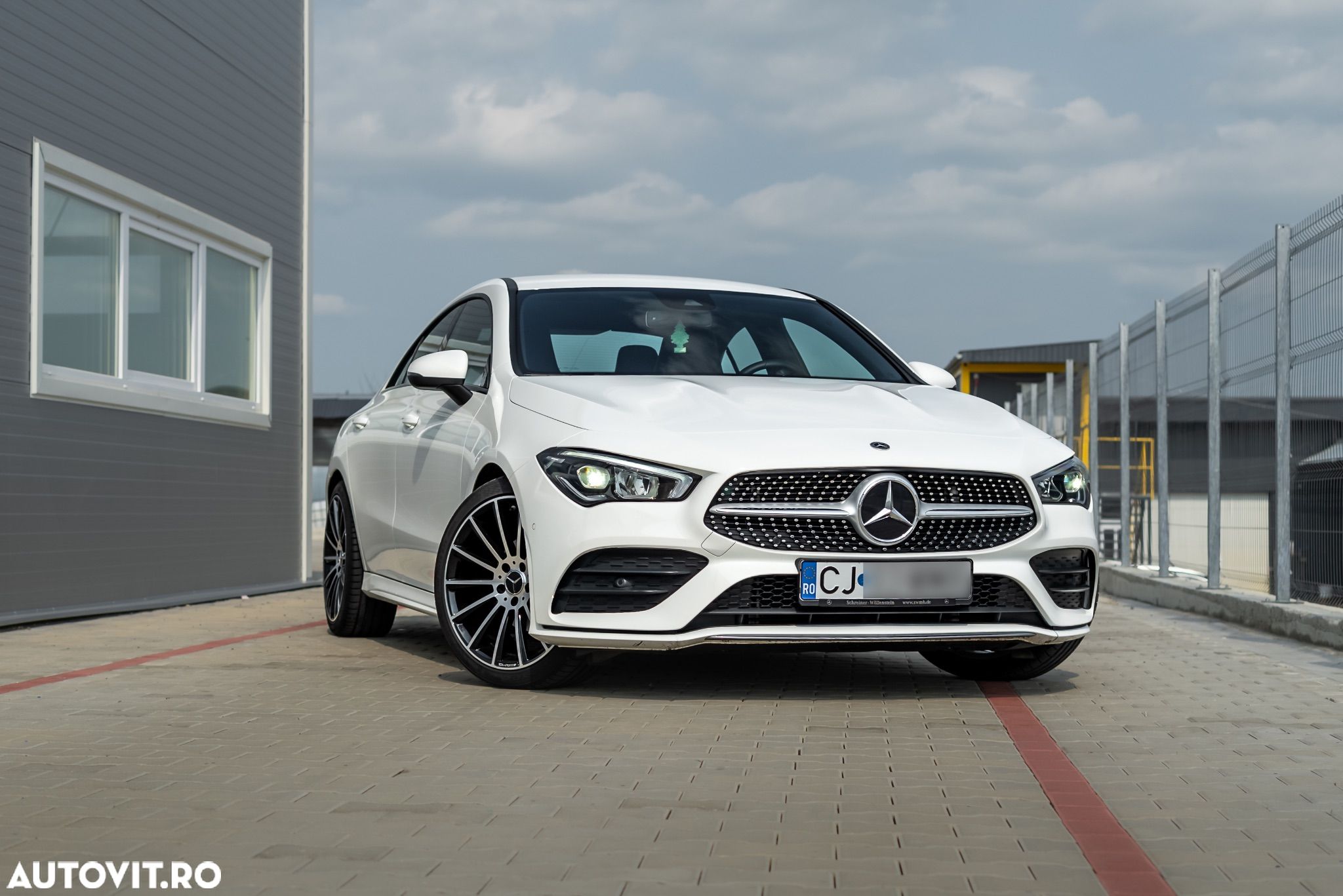 Mercedes-Benz CLA 180 7G-DCT AMG Line - 1