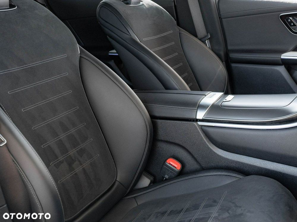 Mercedes-Benz GLC - 30