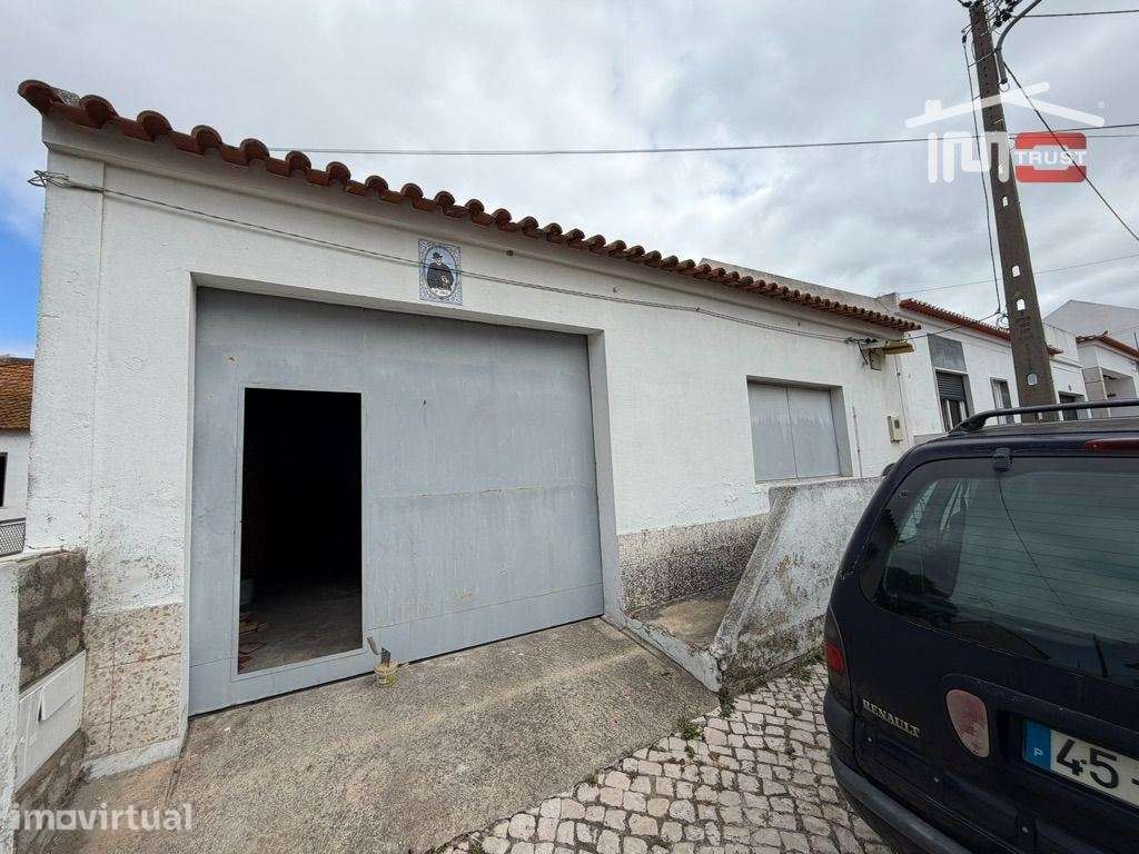 Armazém com Anexo de Moradias T0 e T1 e Garagem no Montijo - Grande imagem: 4/18