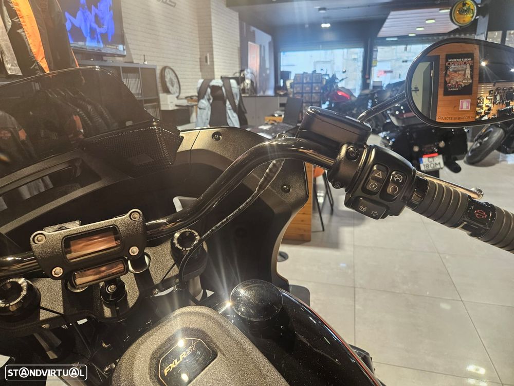 Harley-Davidson Low Rider ST - 8