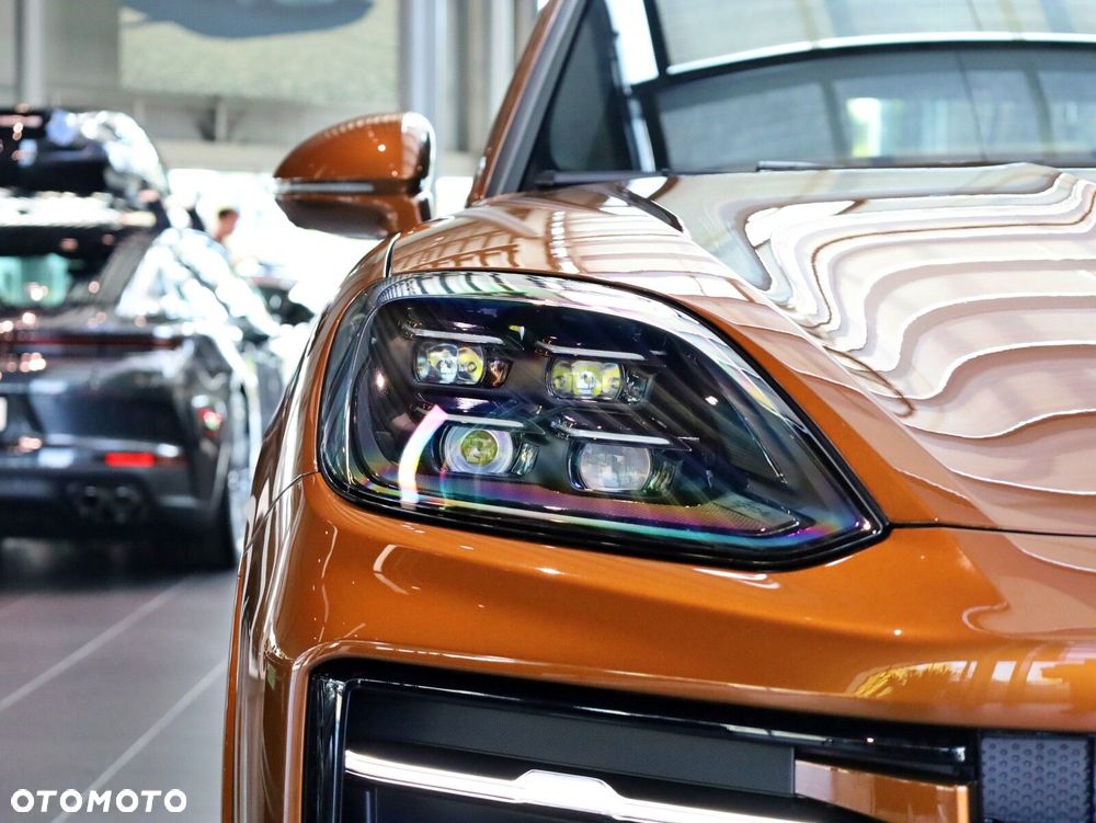 Porsche Cayenne - 8