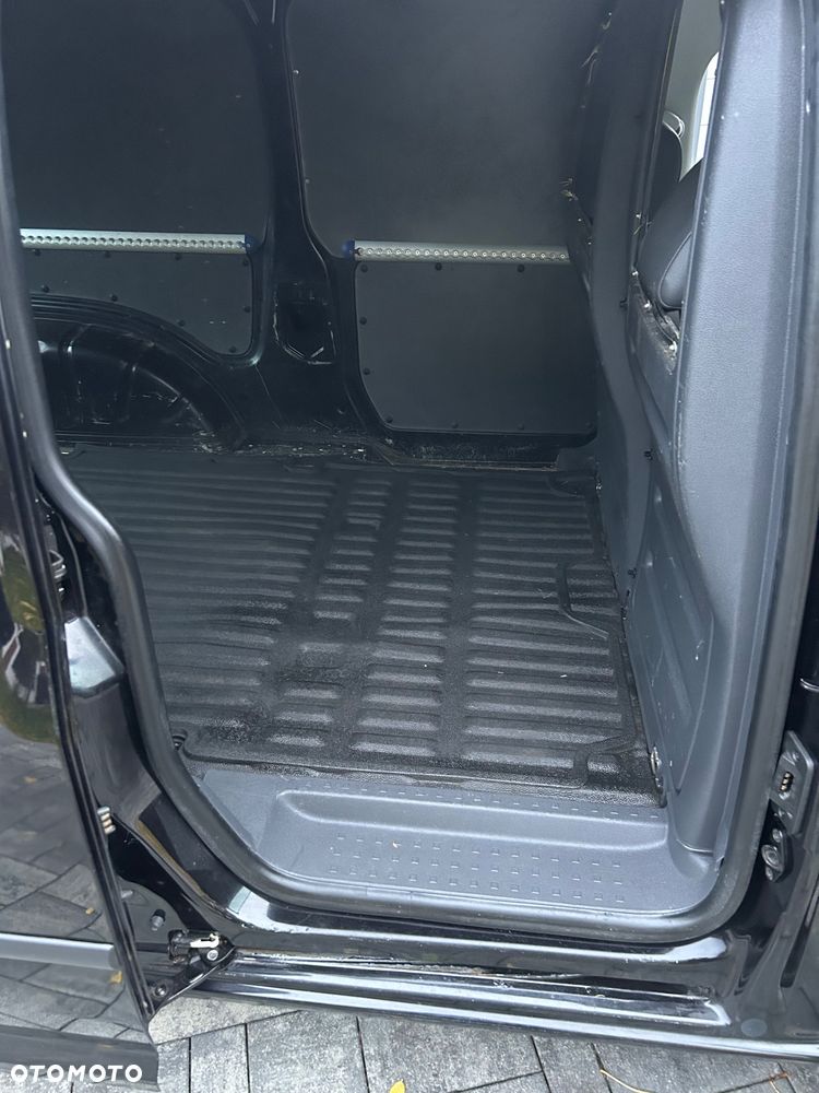 Volkswagen Caddy - 17