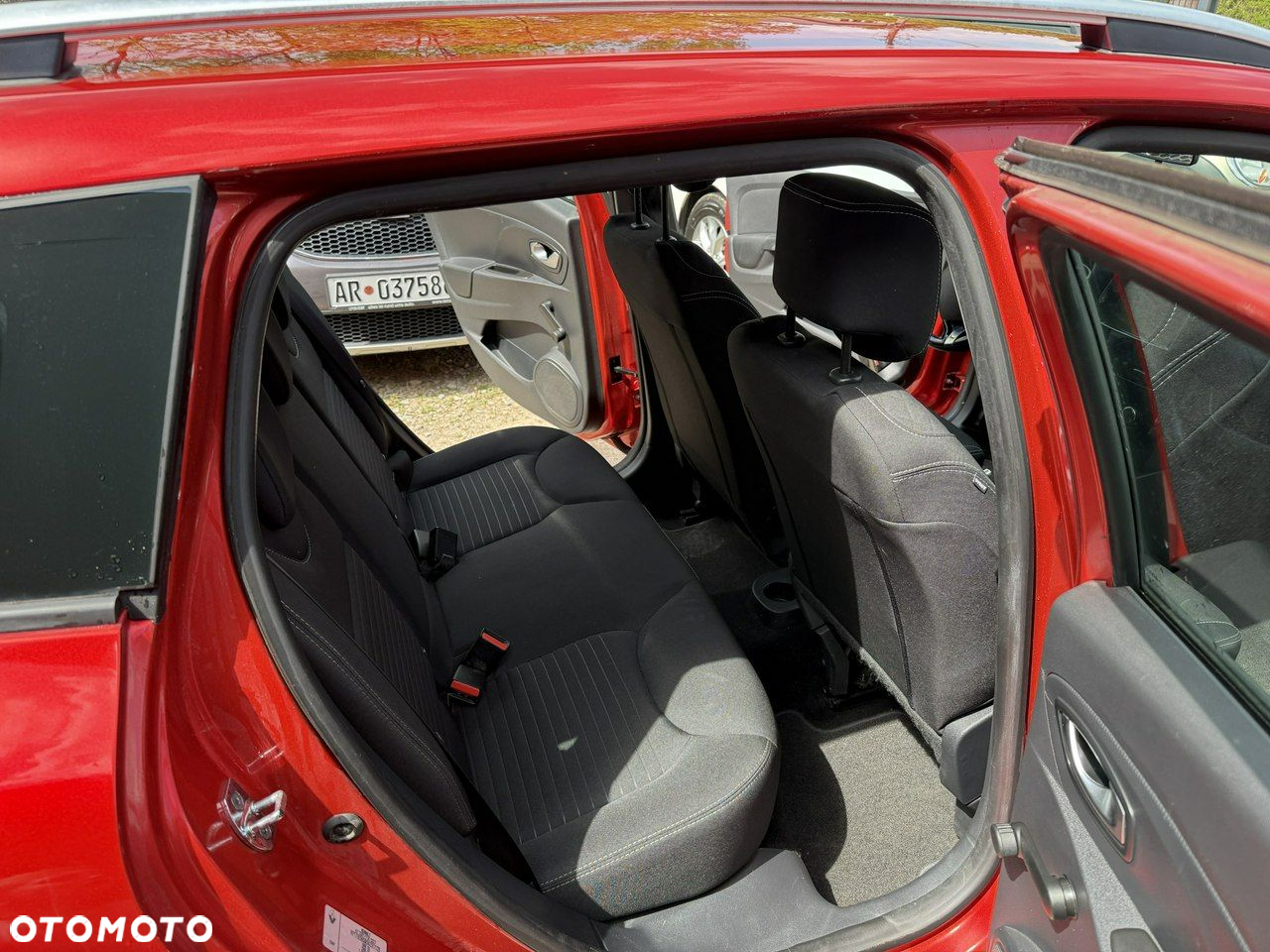 Renault Clio - 15