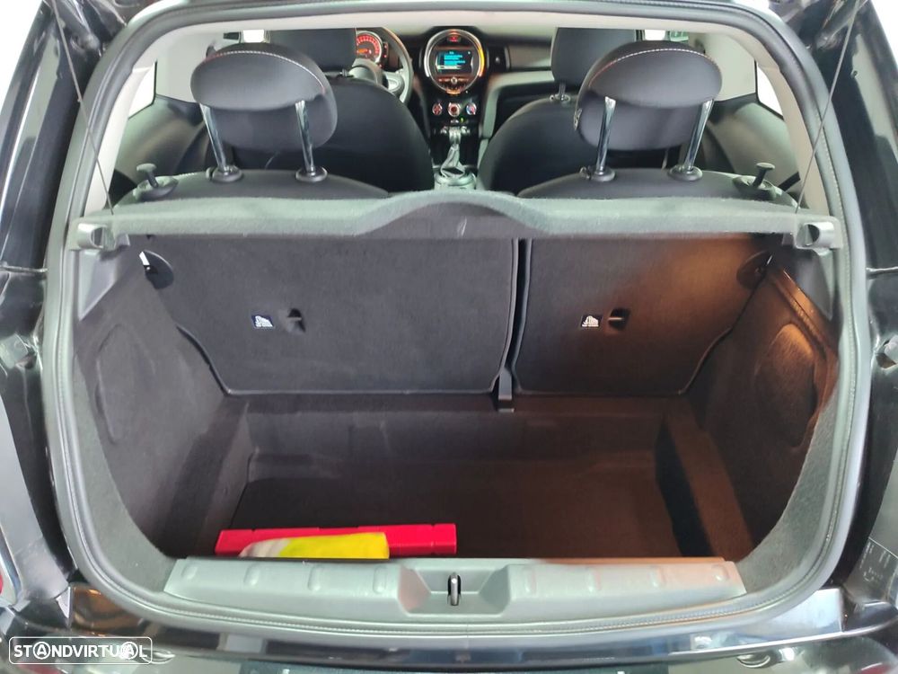 MINI 3 Portas One D - 38