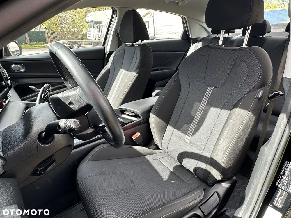Hyundai Elantra 1.6 Modern CVT - 14