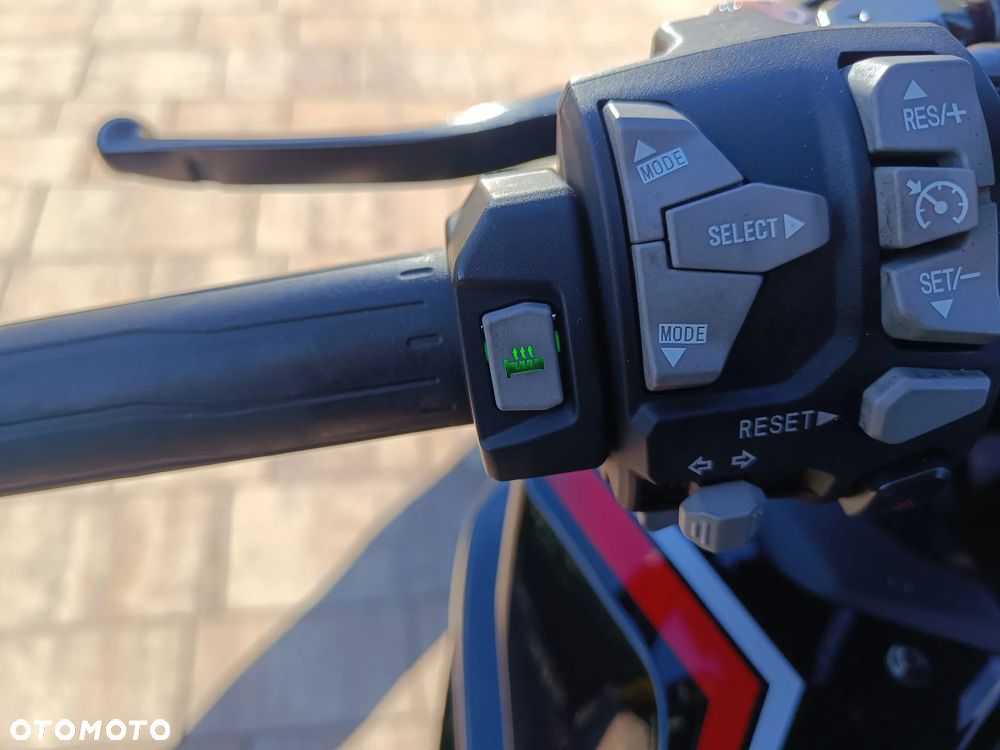 Kawasaki Ninja 1000 SX - 33