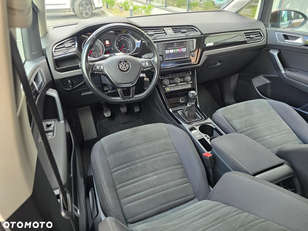 Volkswagen Touran 2.0 TDI SCR Highline - 14