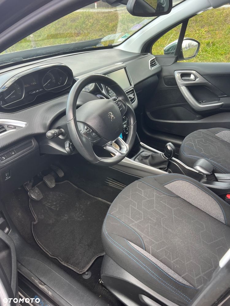 Peugeot 2008 PureTech 110 Style - 12
