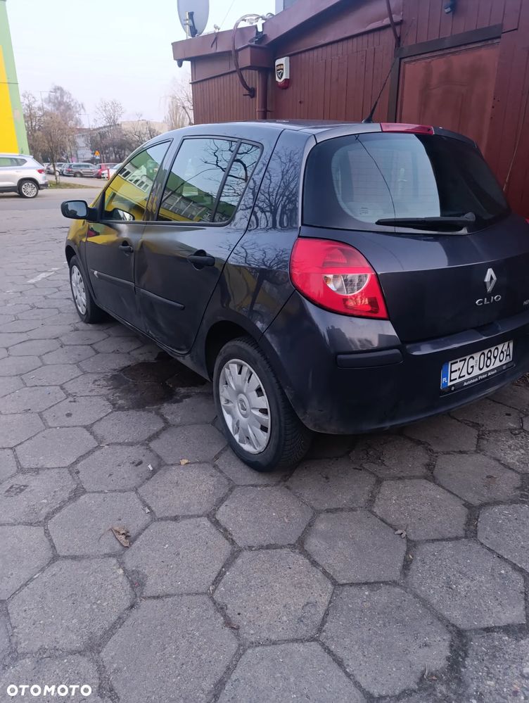 Renault Clio 1.2 16V Authentique - 6