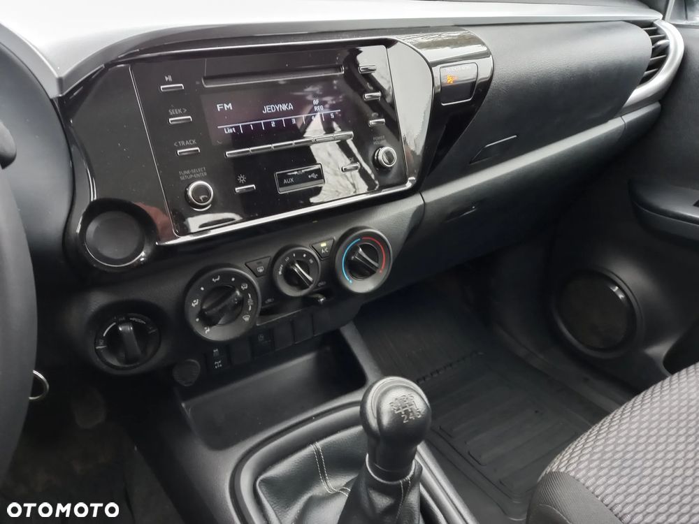 Toyota Hilux 2.4 D-4D Double Cab DLX 4x4 - 6