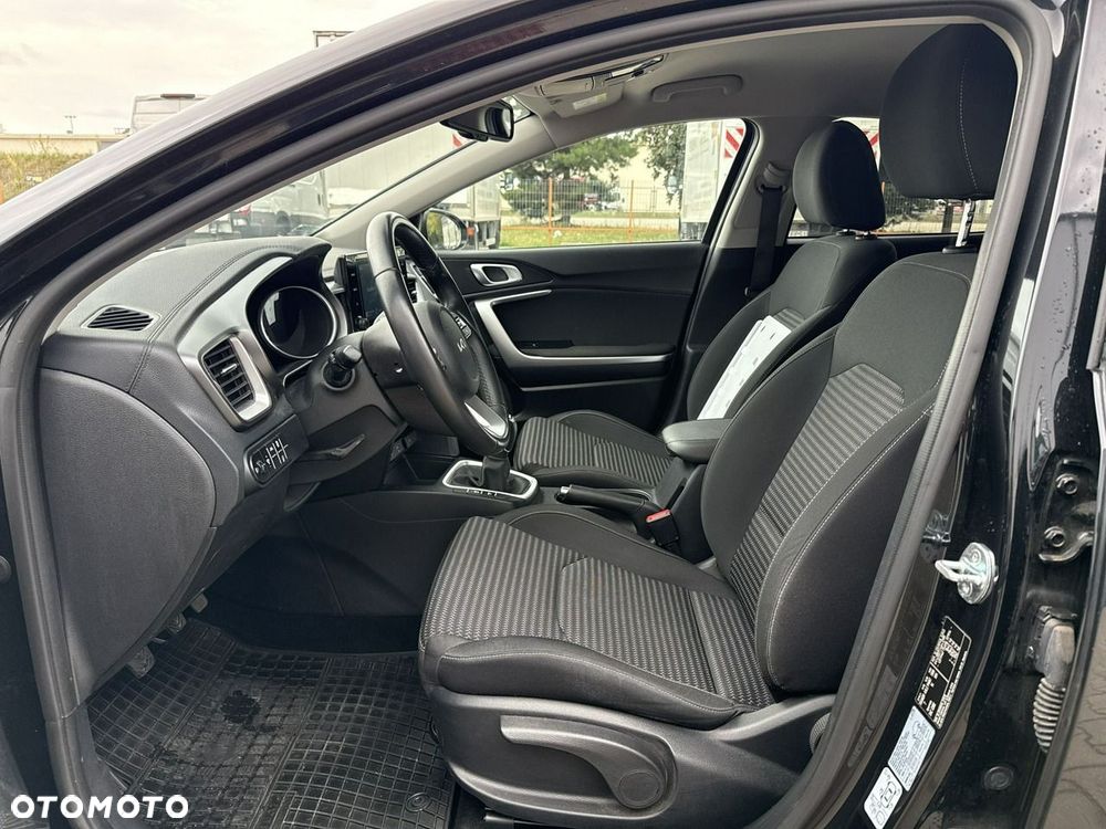 Kia XCeed 1.5 T-GDI M - 11